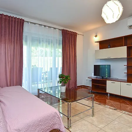 House Davorka 2336 بيت للعطل