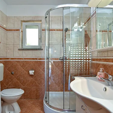بيت للعطل House Davorka 2336 *