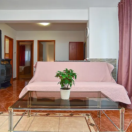 House Davorka 2336 بيت للعطل