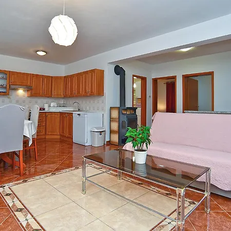 بيت للعطل House Davorka 2336
